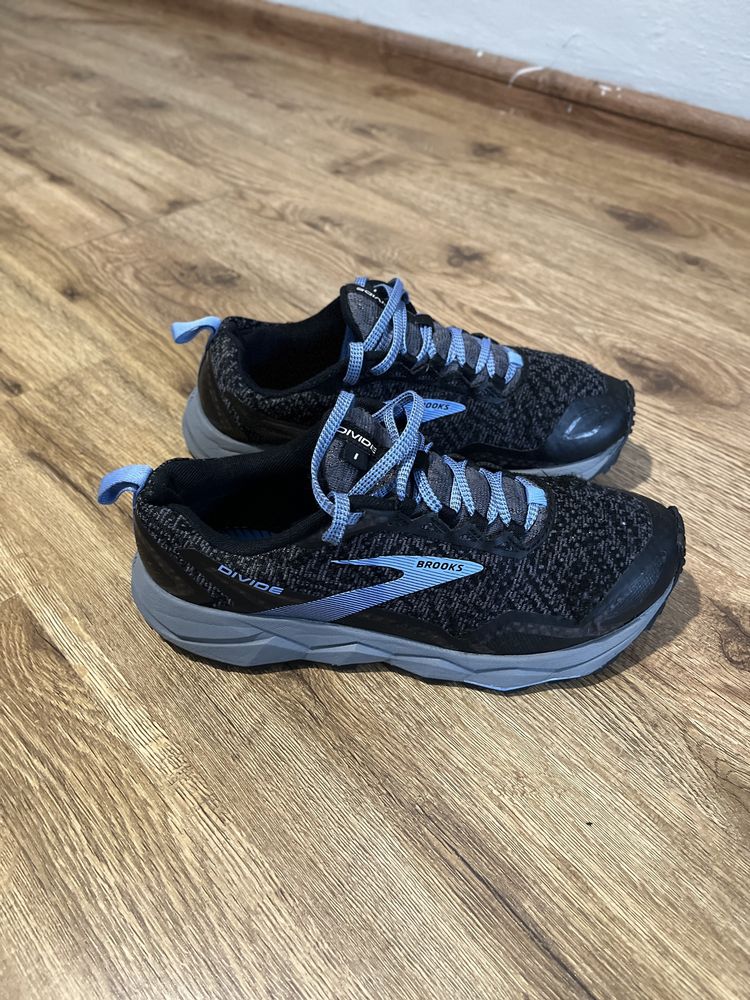 Кросівки Brooks original 39 розміру