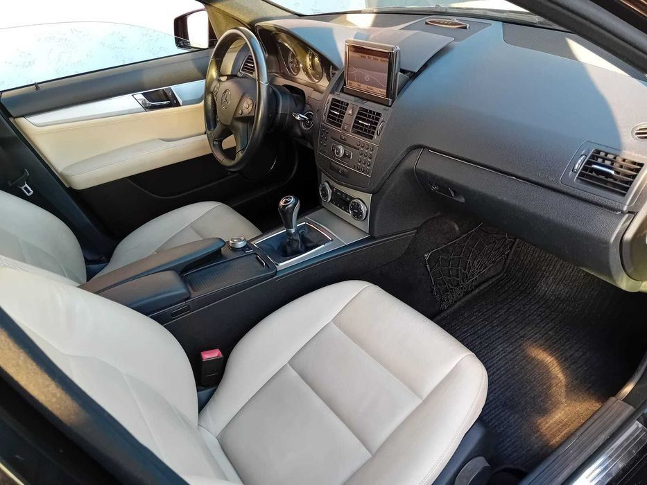 Mercedes C220 cdi Avantgarde (peq. sinistro) RESERVADO