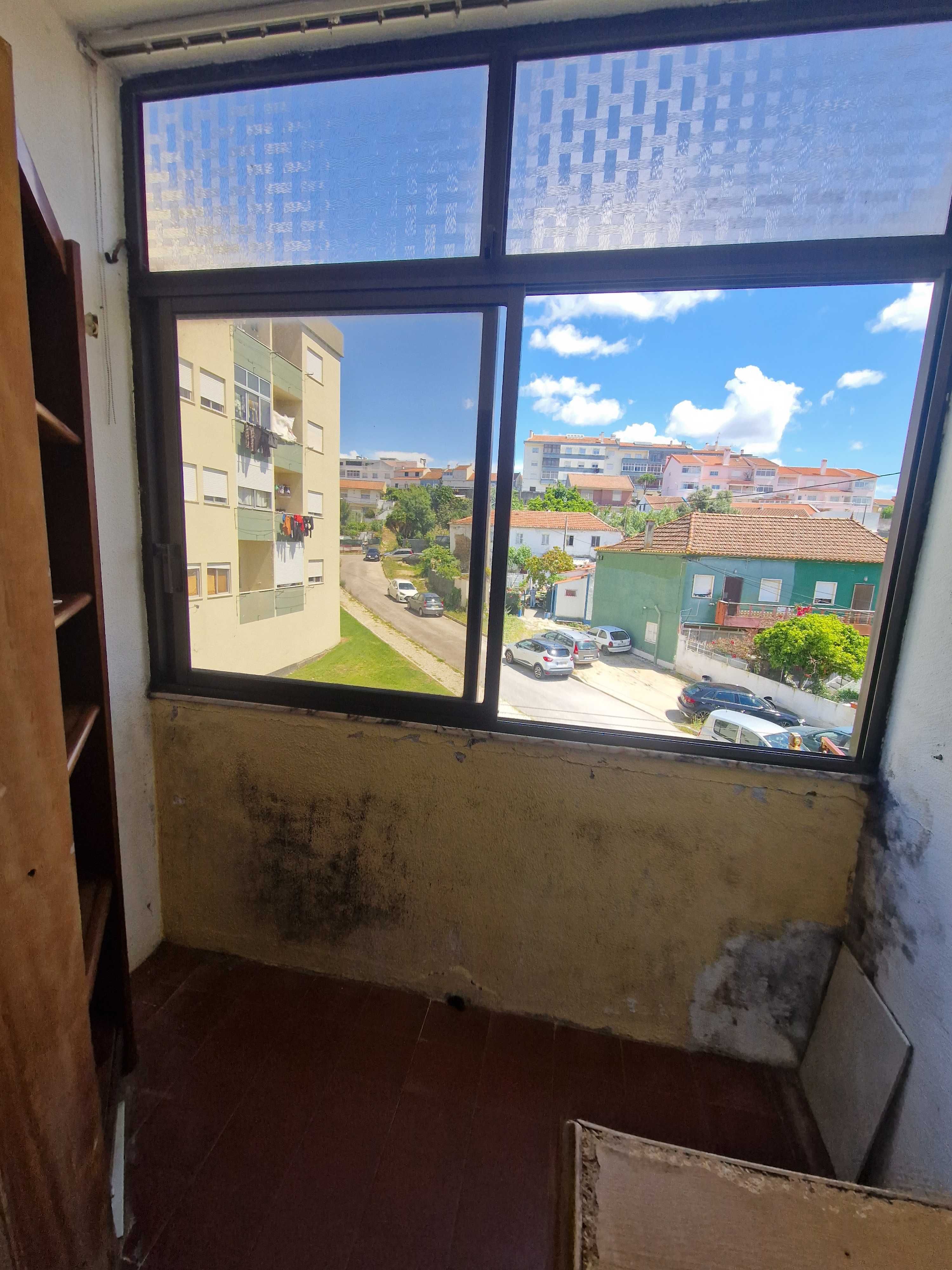 Vende-se T2 em Arcena