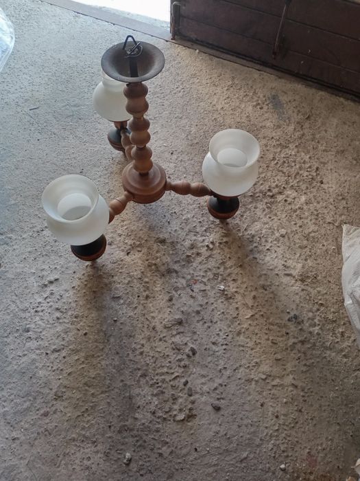 Sprzedam meble w kolorze brązowym z ława i lampa uzywane