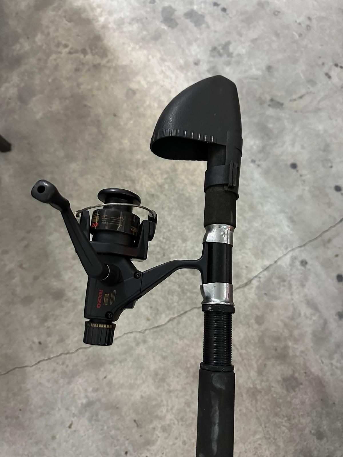 Vara de Pesca em fibra de vidro Telescópica + Carretel de pesca Zebco