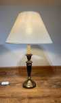 Lampa z abażurem
