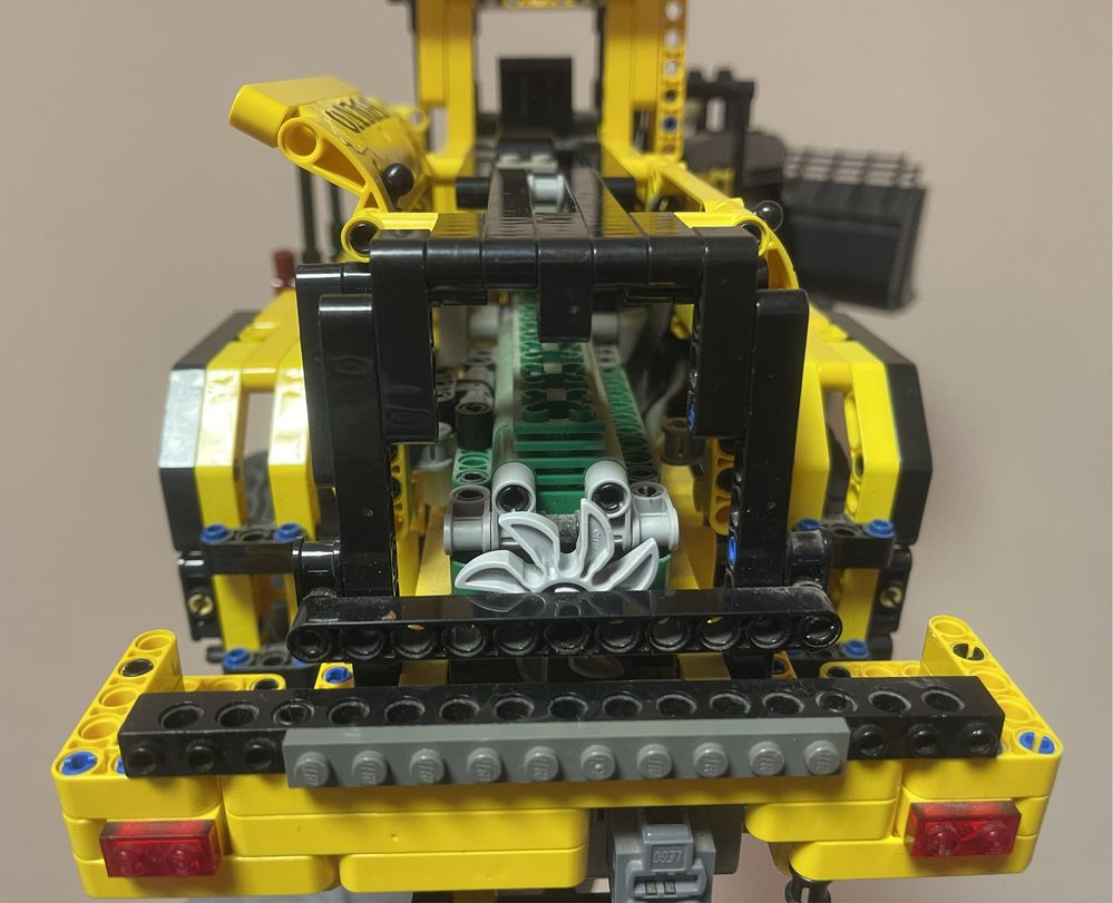 Конструктор Lego Technic, погрузчик Volvo L350F б/у