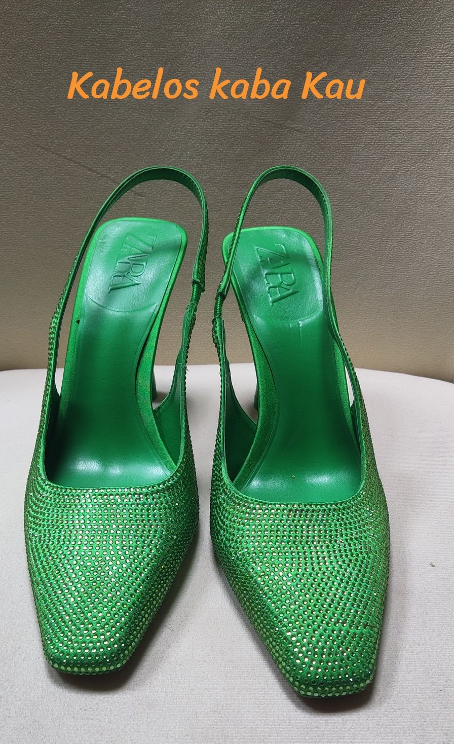 Sapatos altos de qualidade