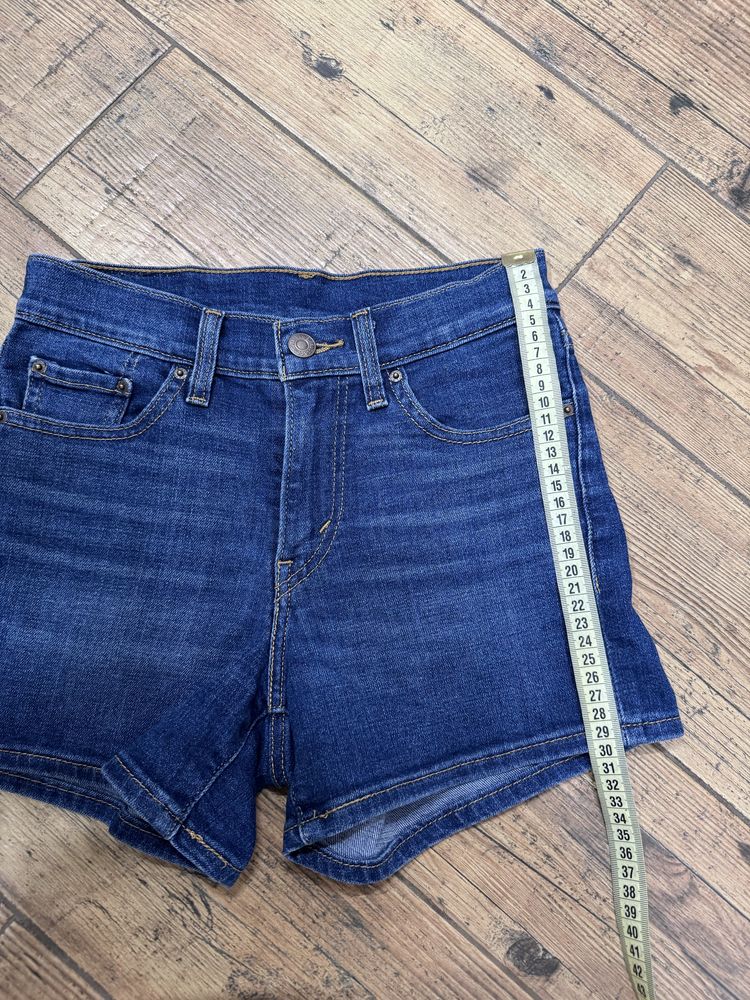 Короткі джинсові шорти levi's висока плсадка маленького розміру