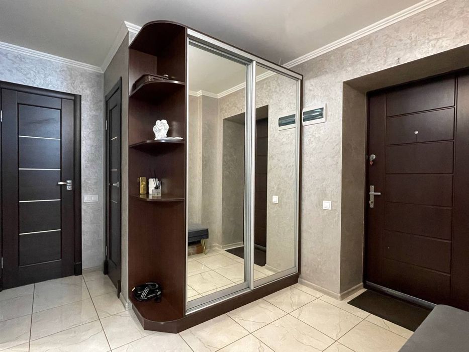 2к Британская район ДК Фрунзе (55кв) капитальный ремонт мебель