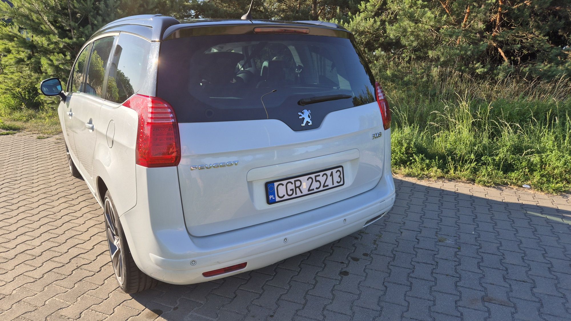 Peugeot 5008 2.0HDI Automat 2011 7os. Panorama Xenon Skóry HUD