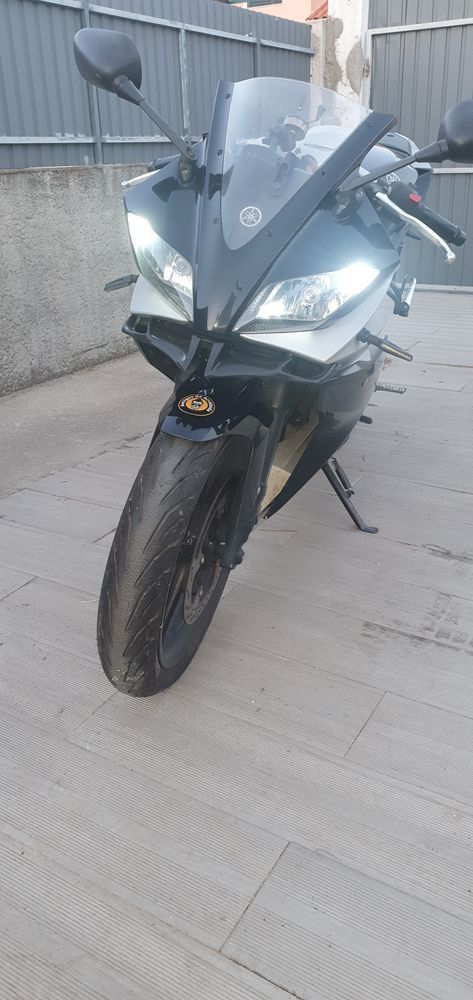 Yamaha YZF125R 125CC