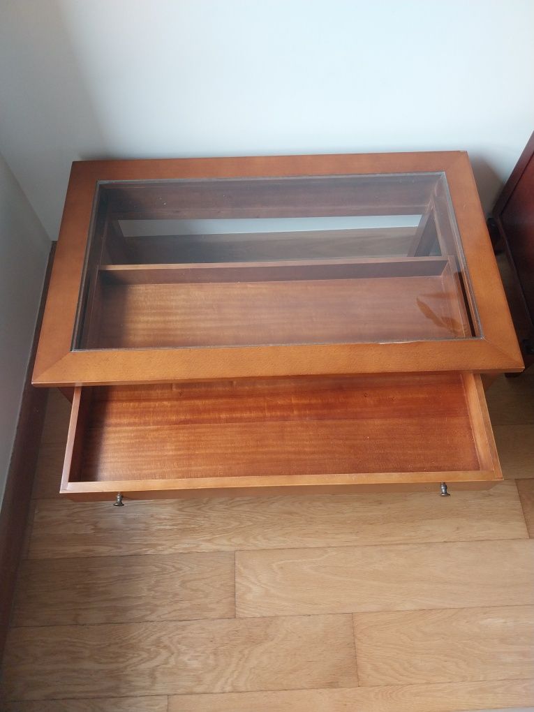 Coffee table em madeira