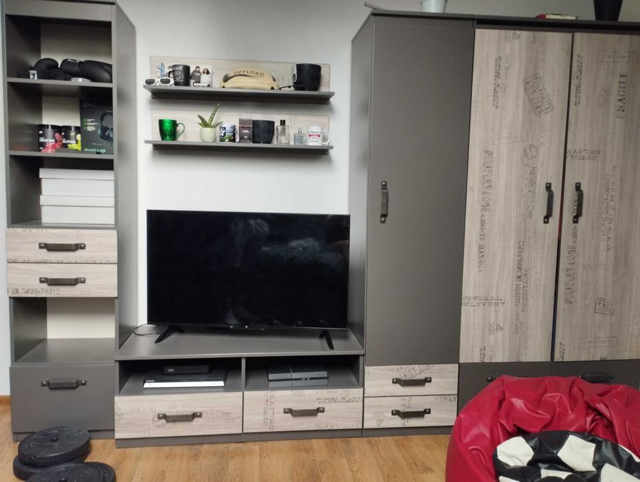 Meble młodzieżowe z Agata Meble 11 sztuk, biurko, szafa, łóżko i inne