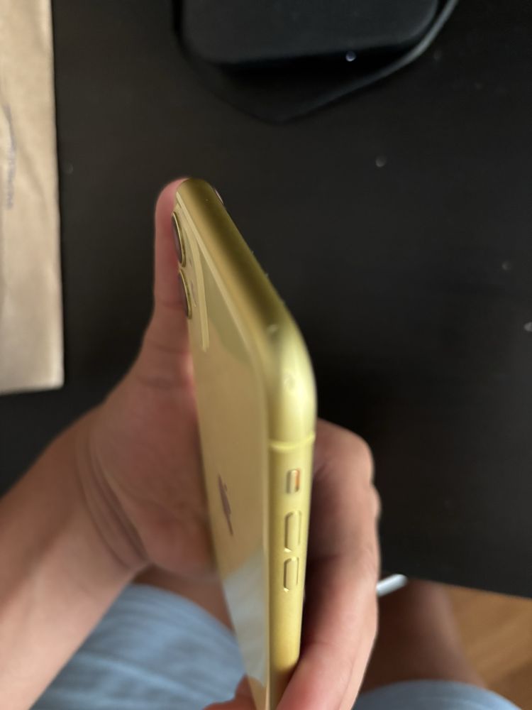 Iphone 11 com 64gb