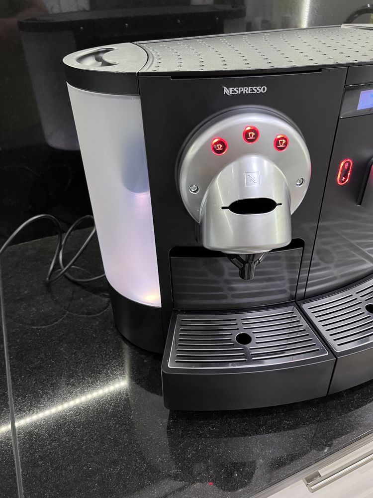 Nespresso Gemini CS 203/220 Type733 Profesjonalany ekspres do kawy