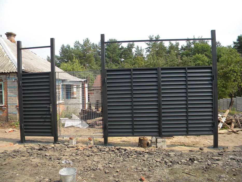 Распашные ворота, въездные, с калиткой, автоматические