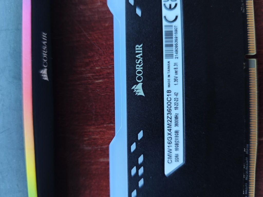 Pamięć ram Corsair veneganceRGB 16gb 3600mhz ddr4 Cl18