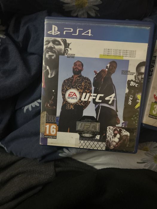 Sprzedam fife 23 na ps4 zero jakichkolwiek rysek  ufc 4 i gta5premium