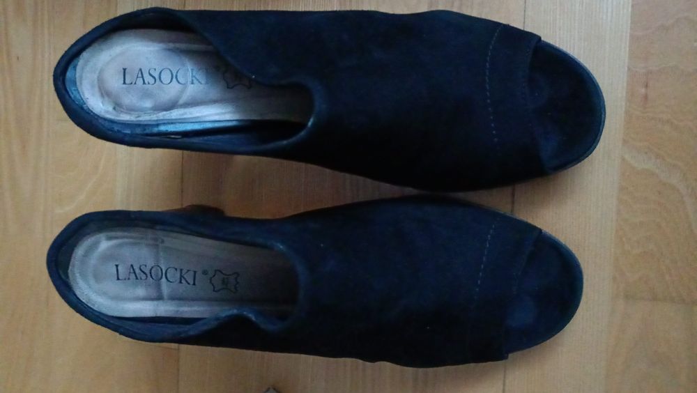 Klapki na obcasie zamsz Lasocki rozm  41