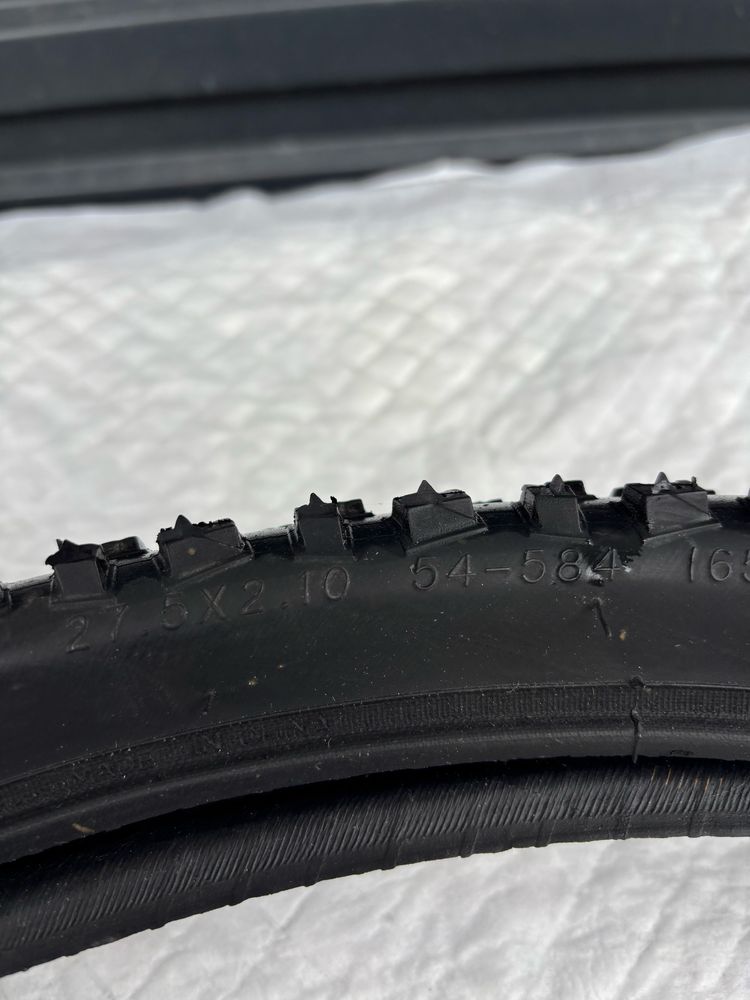 Demontaz uzywana opona rowerowa KLS Attack 27.5x 2.1