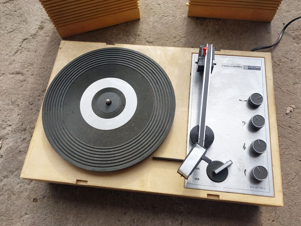 Gramofon z głośnikami Unitra Foni Combo