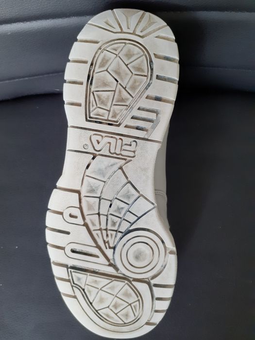 Кроссовки женские Fila р.36 стелька 23.2 см оригинал