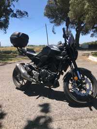 Honda cb300R impecável