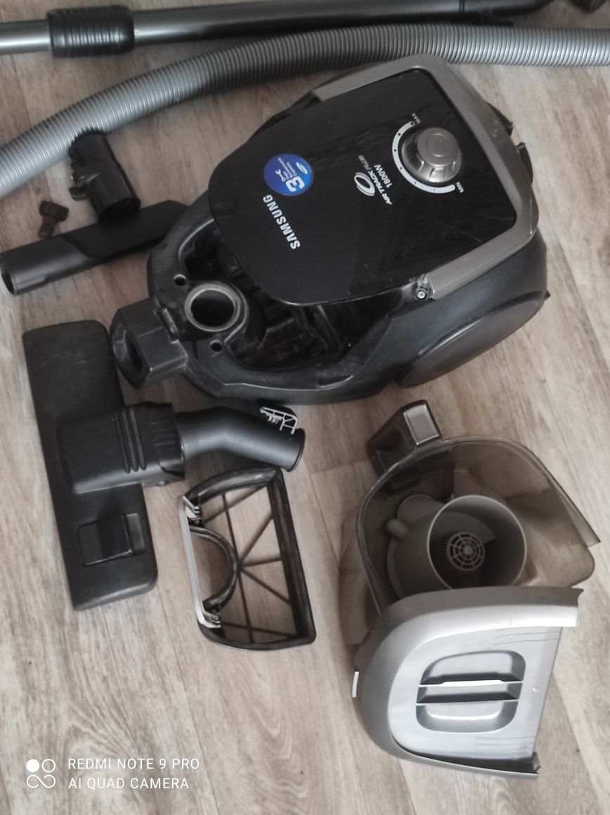 Пылесос samsung 1.800.