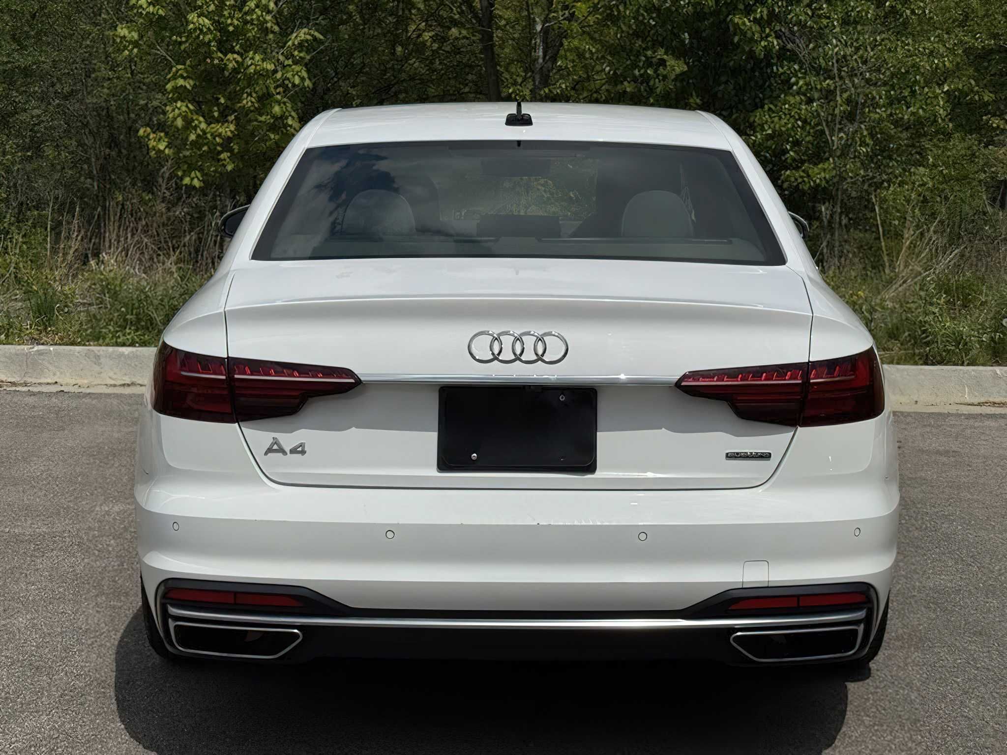 Audi A4     2023