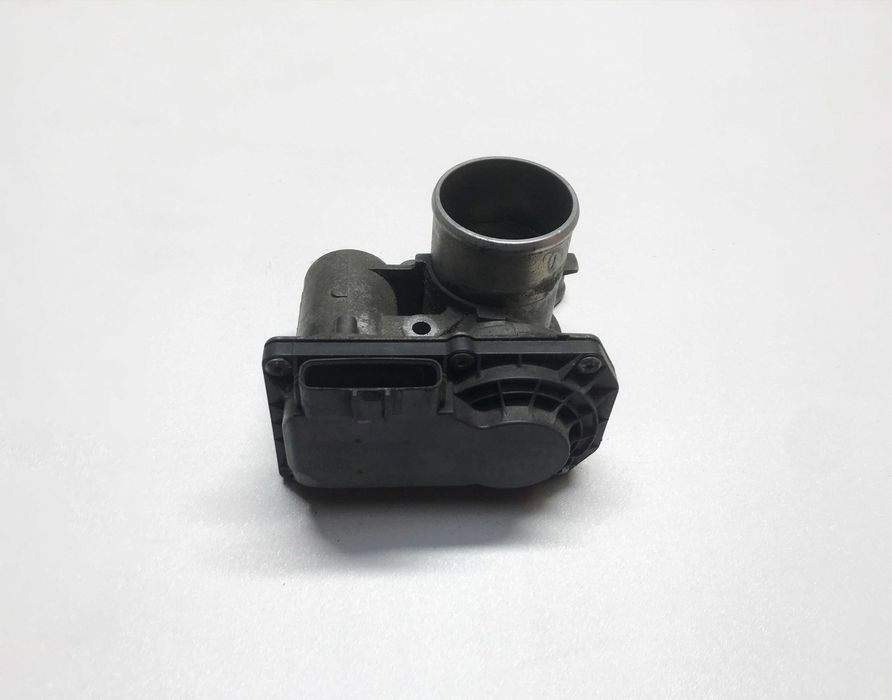 Дросельна заслонка Toyota Auris. Yaris. Corolla. IQ. Verso - 1.4 D-4D