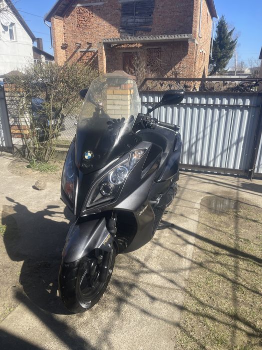 Скутер Kymco Downtown 300i