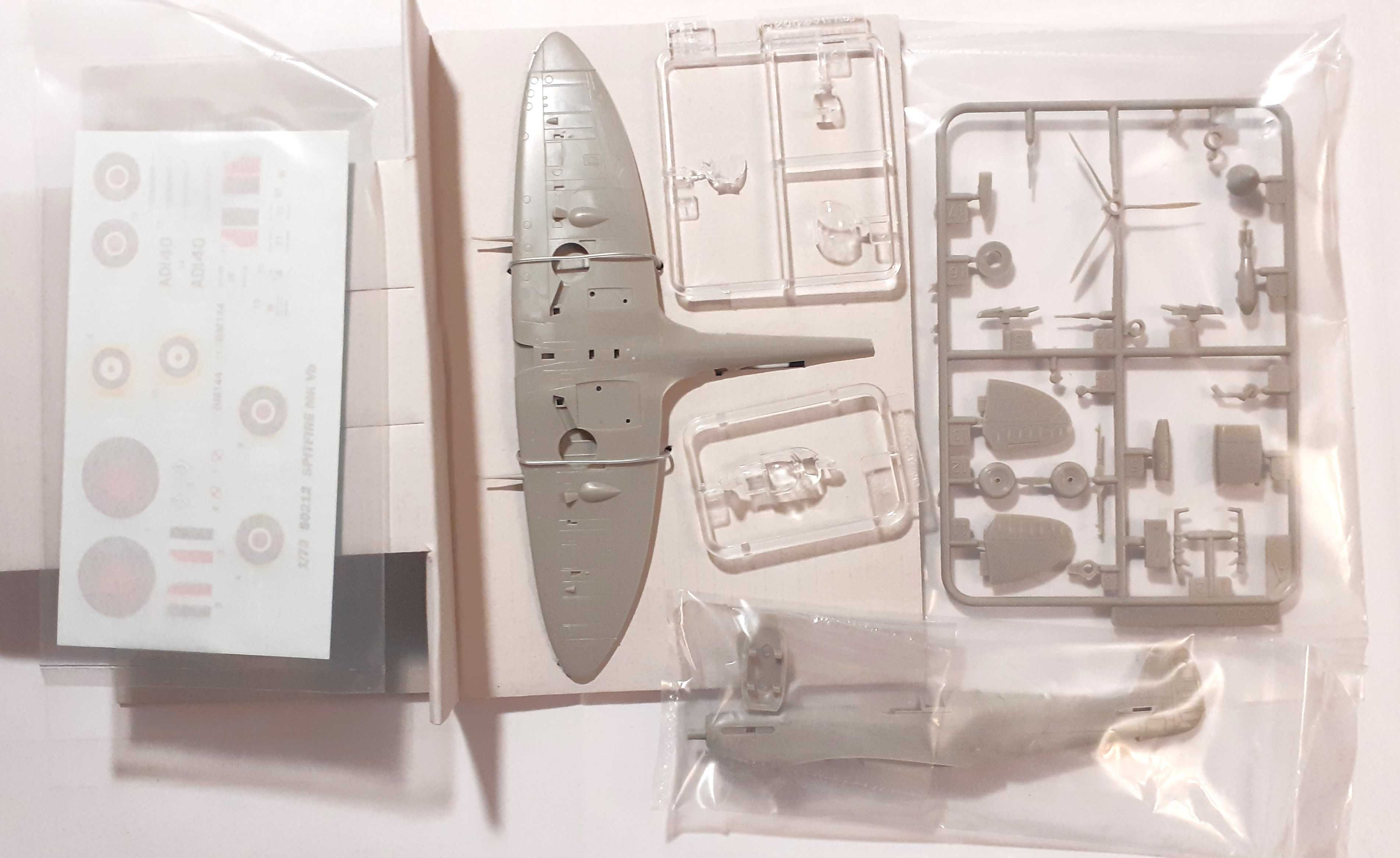 Сборная модель  Spitfire Mk VB 1/72 Hobby Boss
