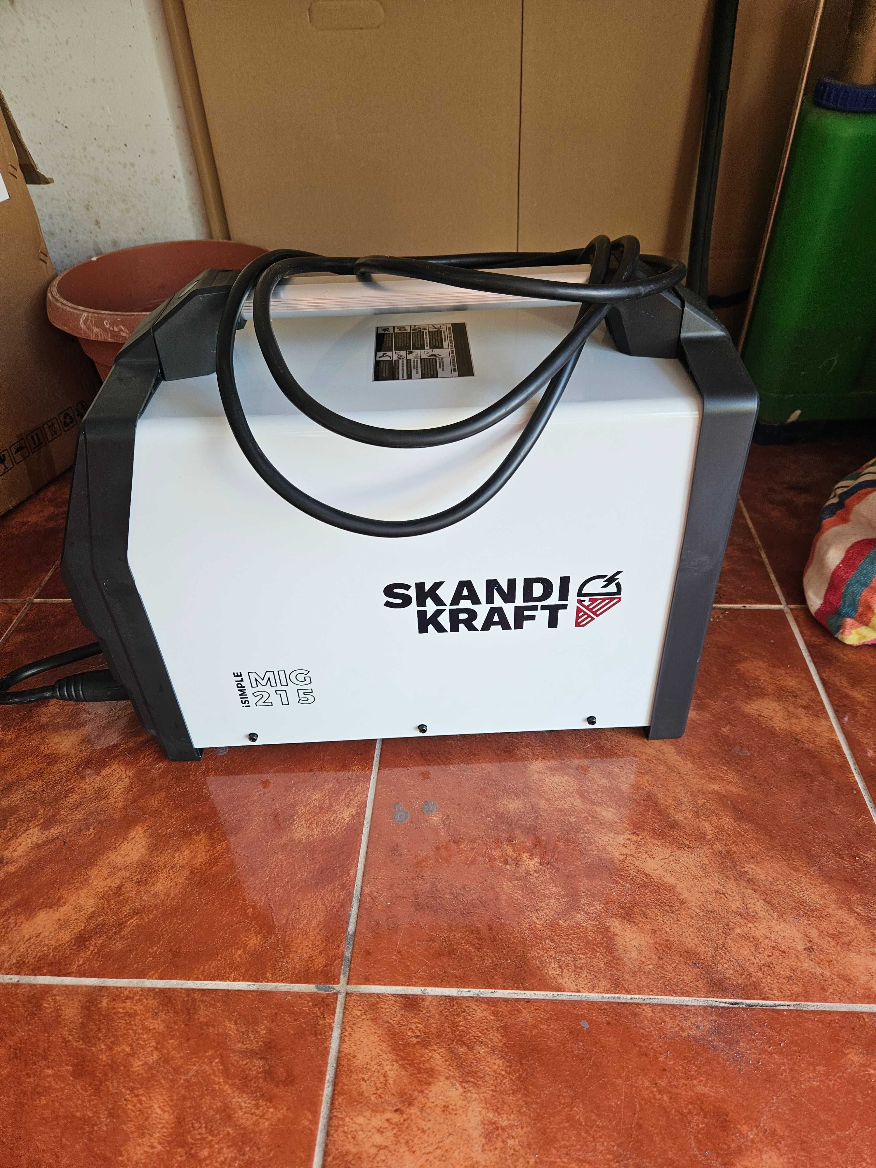 Spawarka inwerterowa Skandi Kraft MIG 215 MMA TIG SYNERGIA DUAL PLUS