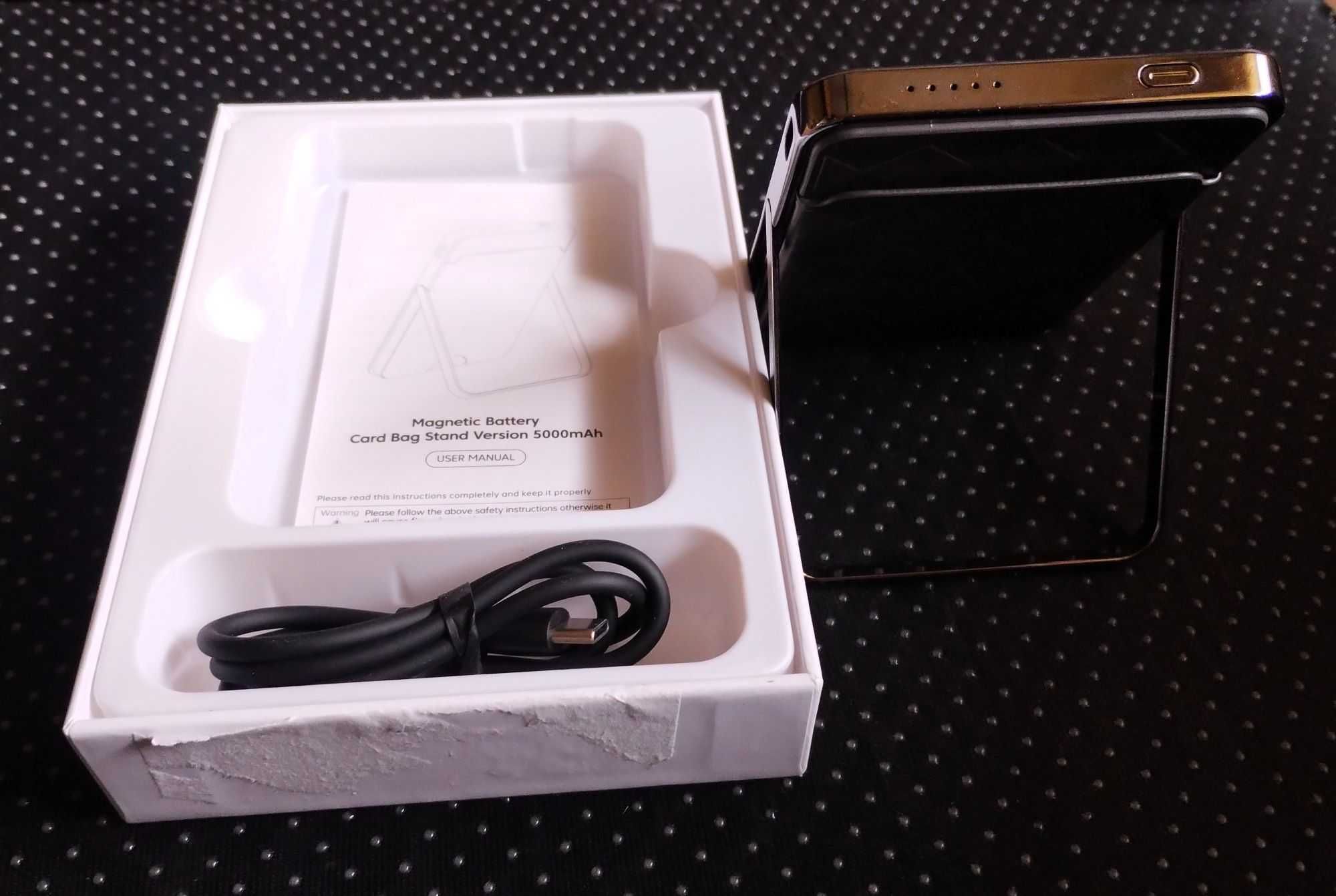 Magnetyczny power bank z portfelem/podstawką 5000 mAh, Slim do  iPhone