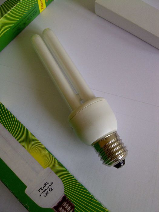 żarówka energooszczędna