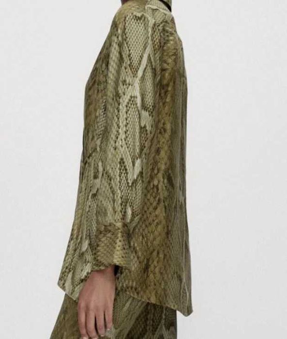 Conjunto Massimo Dutti Verde Estampado Serpente