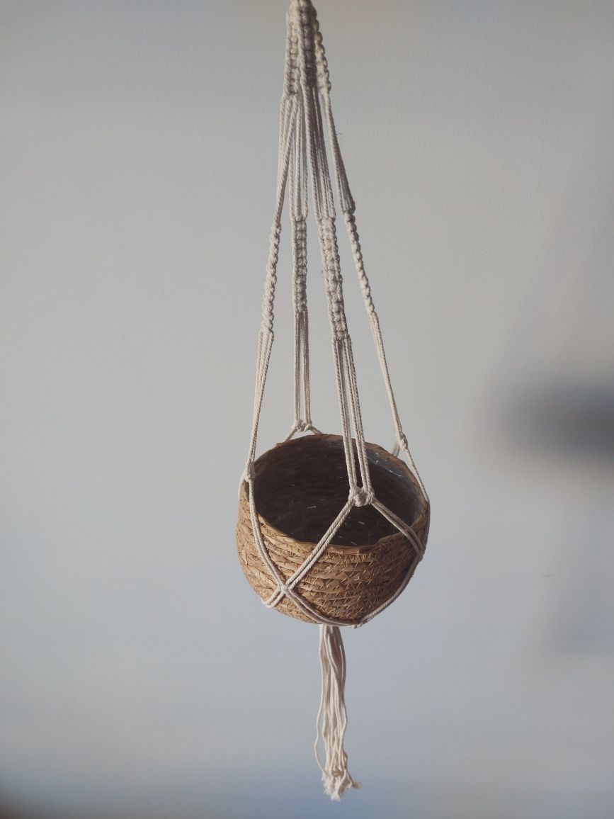 Vaso para plantas em macramé