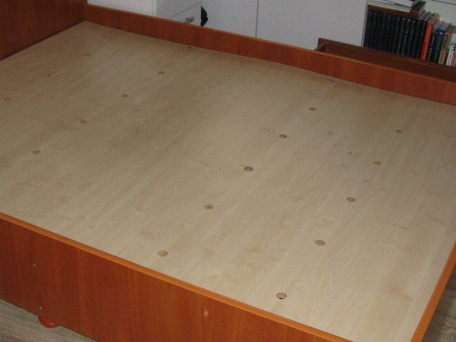 Łóżko sypialniane 205 x 167 dwie duże szuflady
