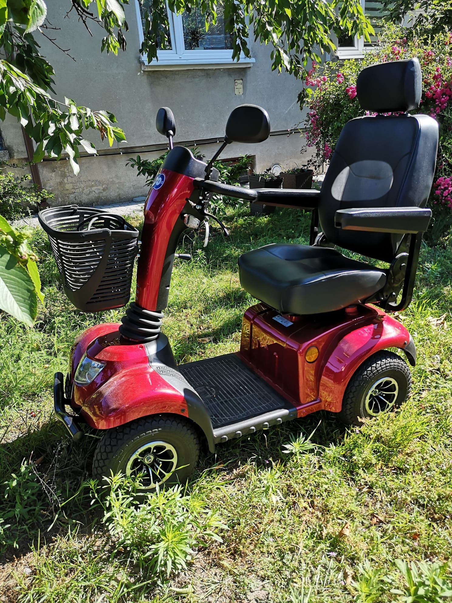 Sprzedam wózek /skuter/inwalidzki  Vermeiren Ceres SE