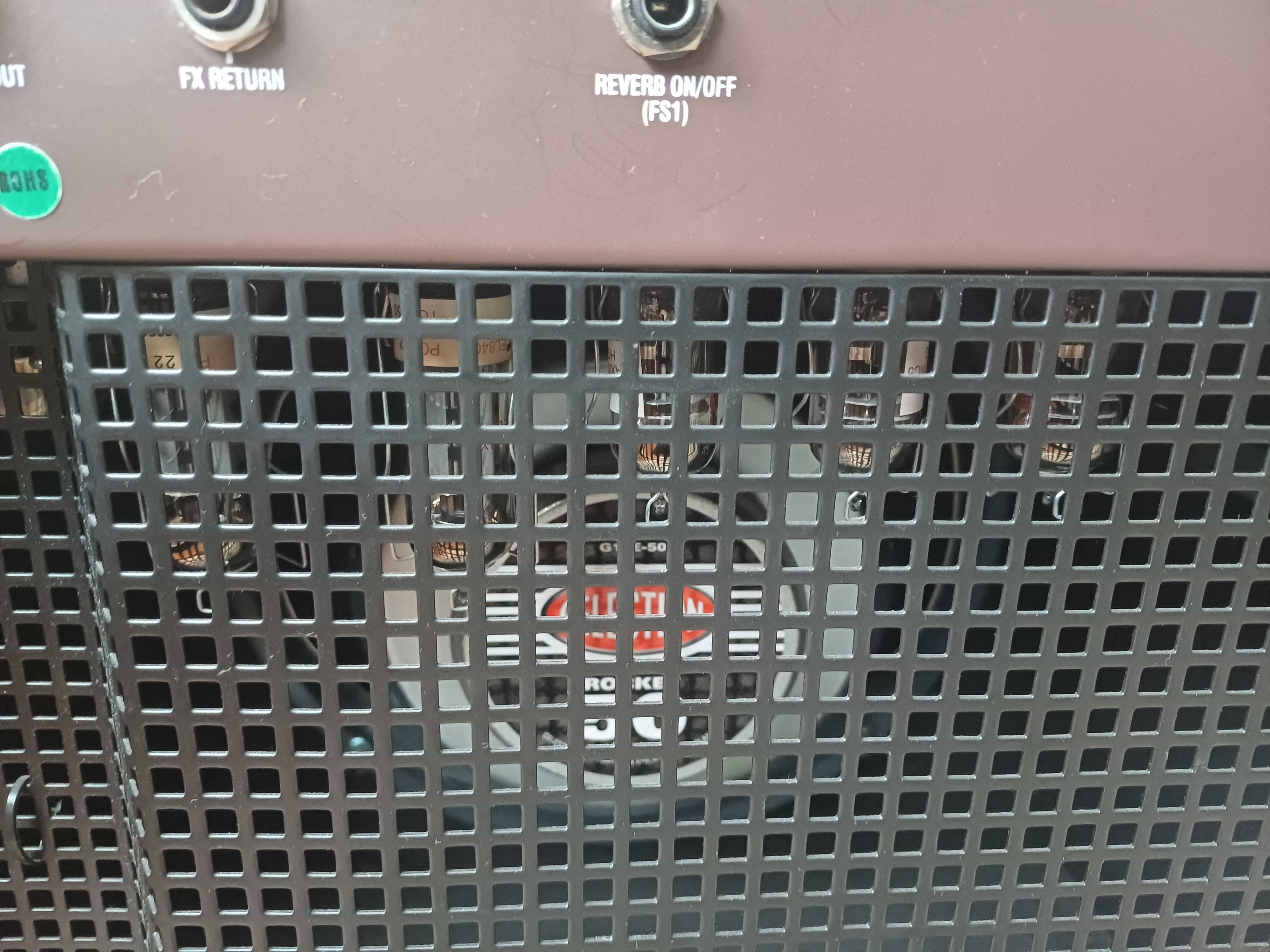 Amplificador de guitarra Laney a válvulas.