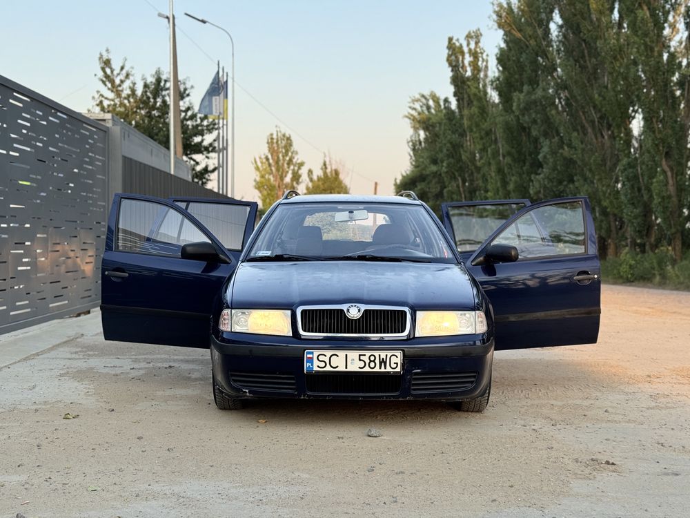 Skoda Octavia Tour 1.6 Газ/Бензин 2003 ЕВРОБЛЯХА НЕРОЗМИТНЕННА в.Укр.