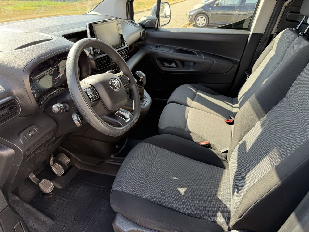 Toyota PROACEcity