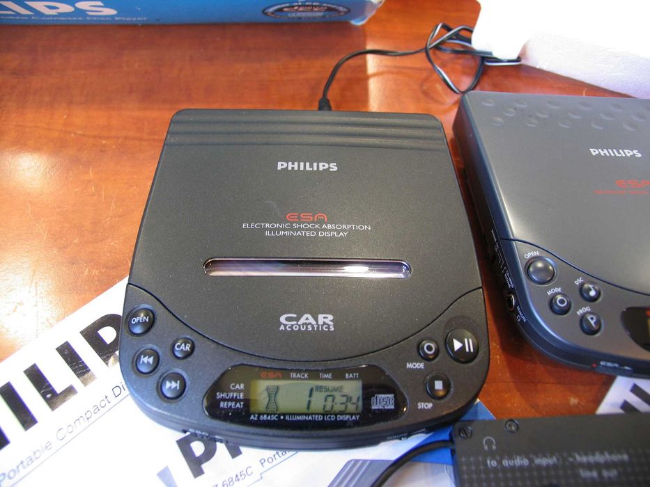Philips AZ 6845 + AZ 8648 + CD Cassette Adaptor '' Discman ''