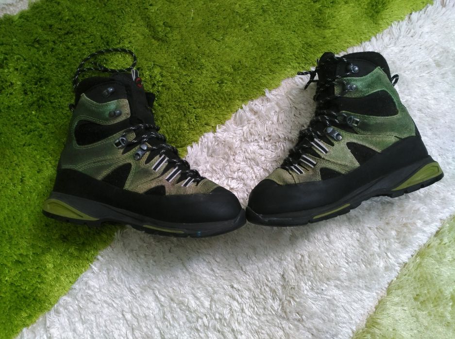 Высокие трекинговые ботинки Mammut Men's Monolith GTX