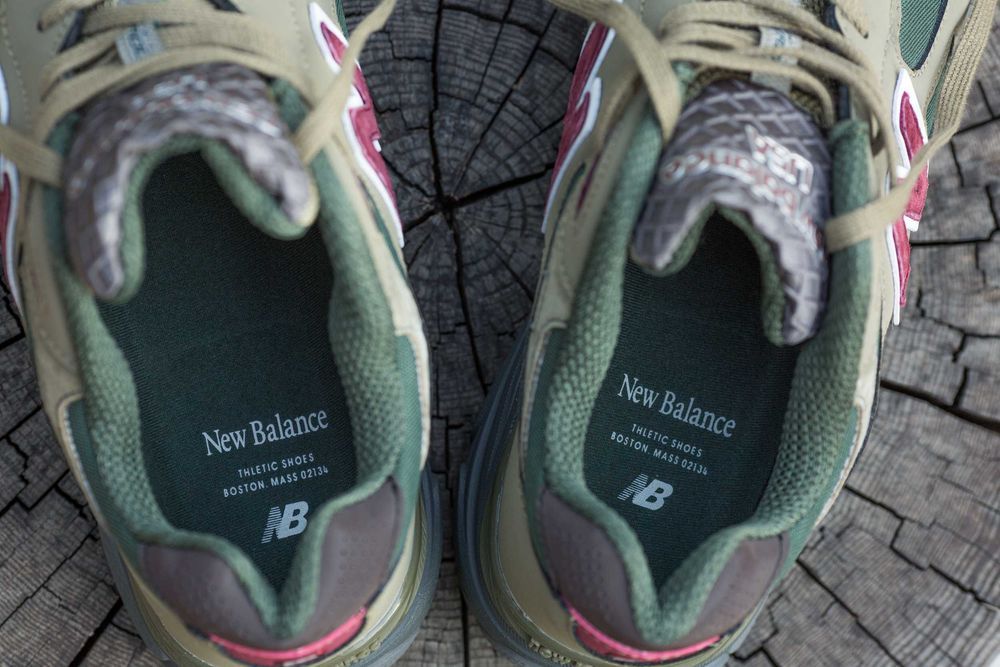 Чоловічі Кросівки New Balance  990 v3 x Teddy Santis 40-45