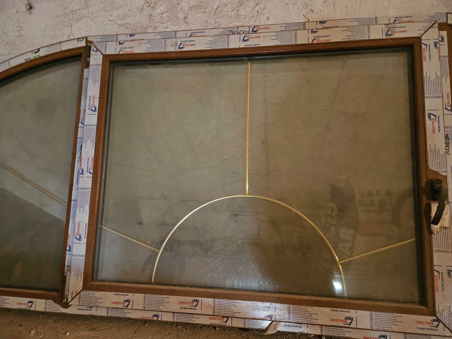 Okno PCV łukowe 3700 X 1050 kolor złoty dąb firmy Drutex