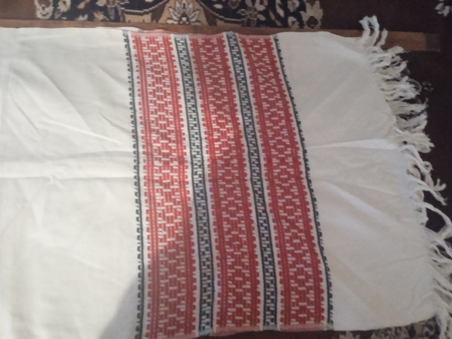 Продаються вишиті старинні рушники СРСР (СССР)