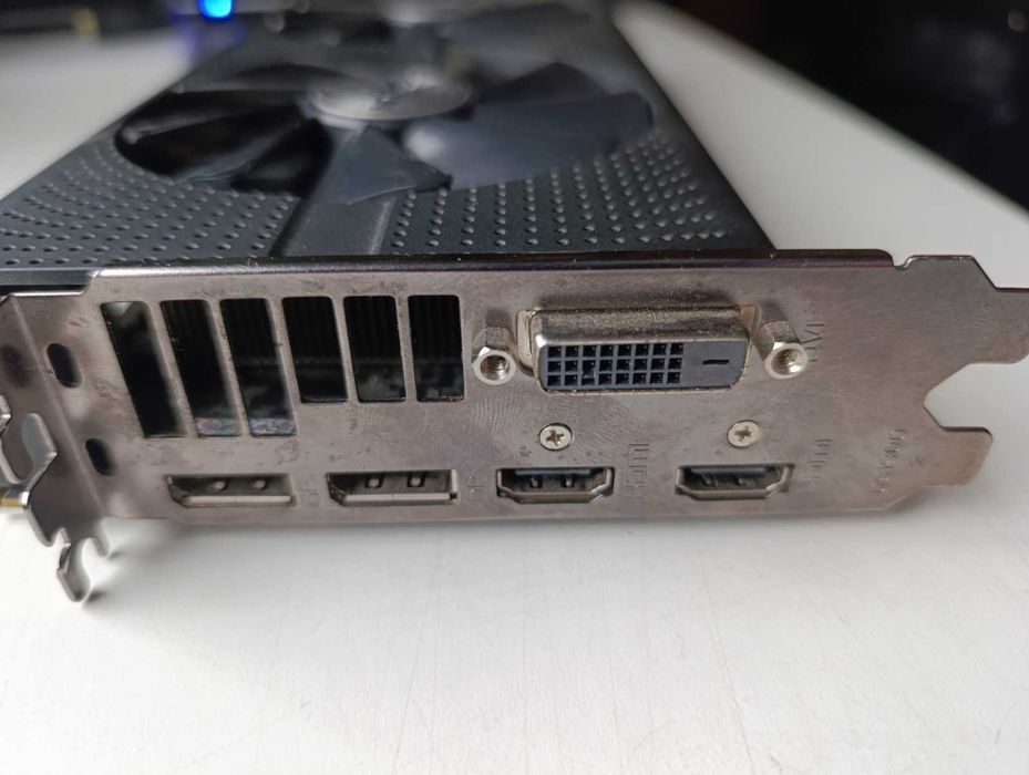 Видеокарта Sapphire RX580 8GB 256bit