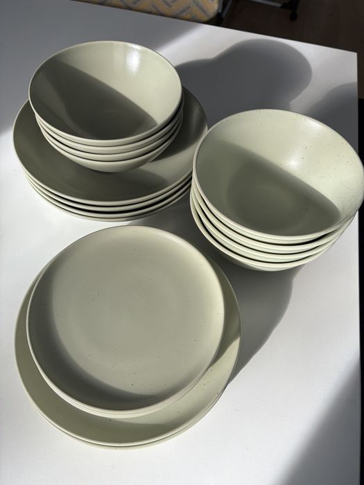 Zestaw zielonych talerzy Ikea 20 sztuk