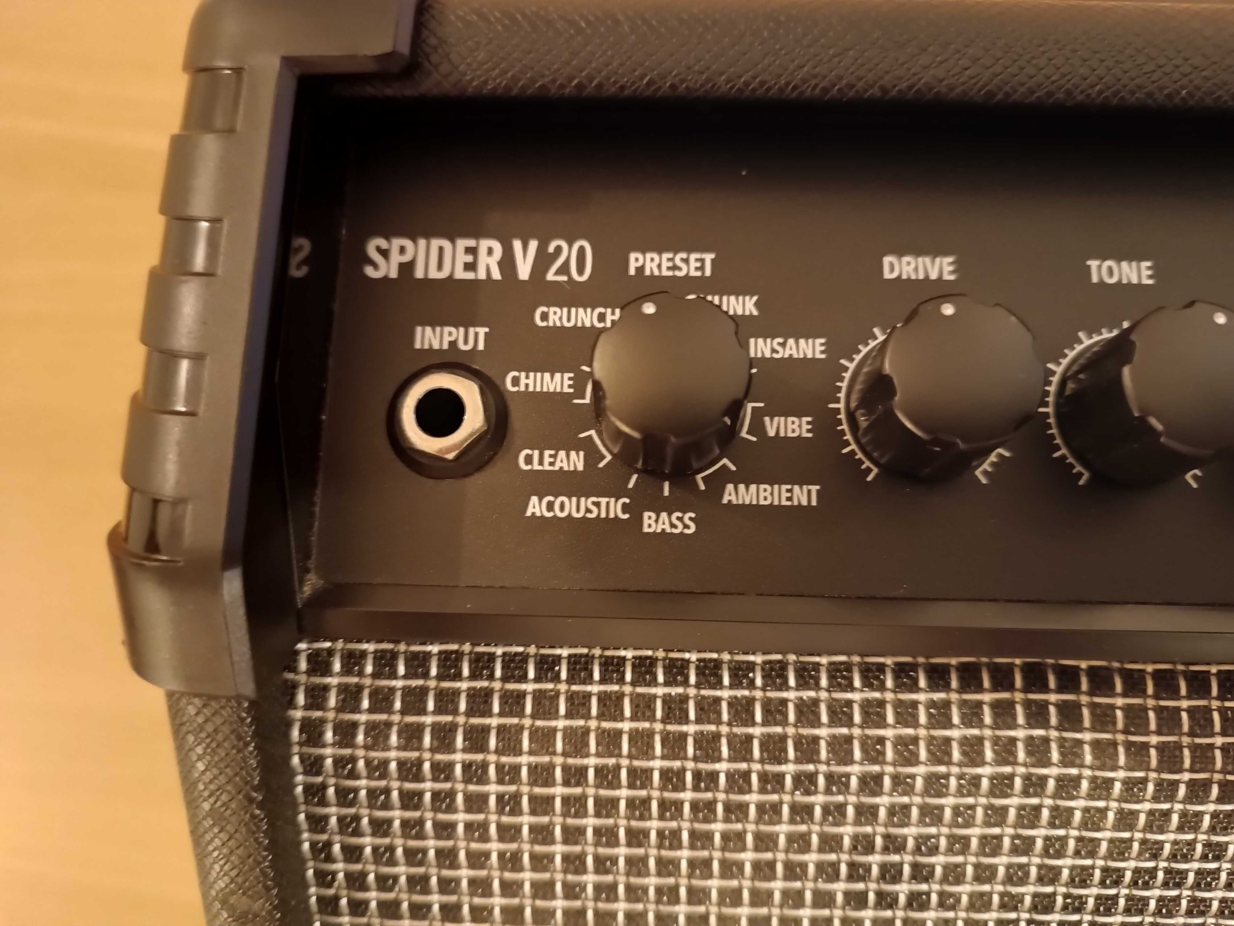 Line 6 Spider V 20 mkII amplificador