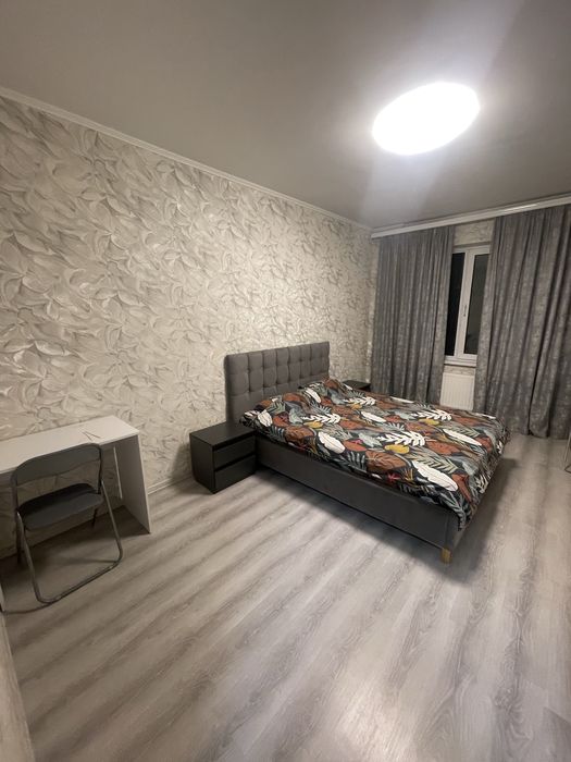 Сдам посуточно без комисссии классную квартиру Таирова Небесной Сотни