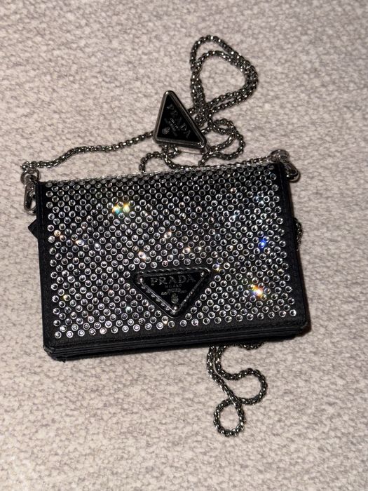 Сумка Prada! Очень эффектное дополнение к любому образу!