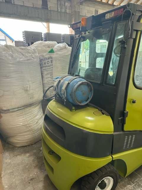 Wózek widłowy Clark C25L